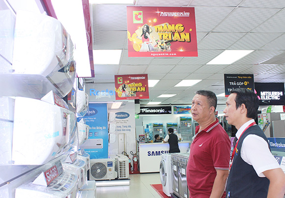 Tháng Tri ân giúp người tiêu dùng mua sắm hàng thiết yếu tại Big C có thêm cơ hội mua hàng điện máy giảm giá đến 1 triệu đồng tại Nguyễn Kim