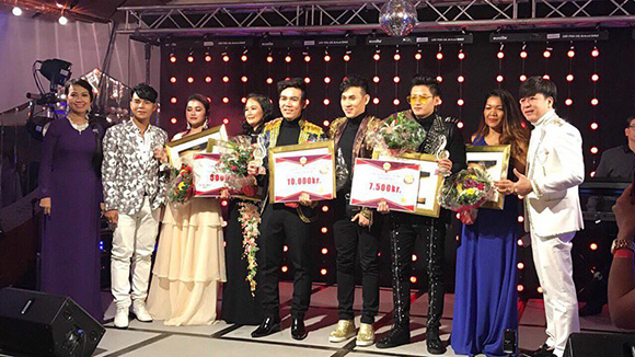 Ca sĩ Hồ Quang Lộc bất ngờ giành chiến thắng giải Quán quân cuộc thi Tiếng hát Việt toàn cầu tại Đan Mạch