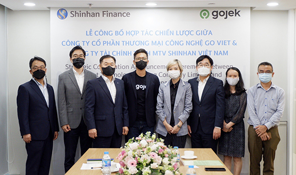 Shinhan Finance và Gojek Việt Nam công bố hợp tác chiến lược