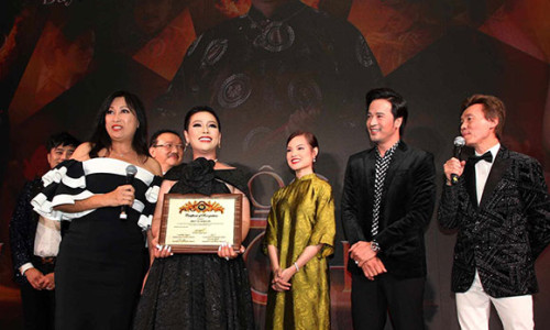Nhà sản xuất Đoàn Minh Tài và nhà đầu tư CEO Kristine Thảo Lâm ra mắt phim tại Mỹ