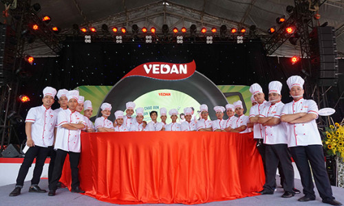Vedan lập kỷ lục ‘chảo cơm chiên lớn nhất Việt Nam’