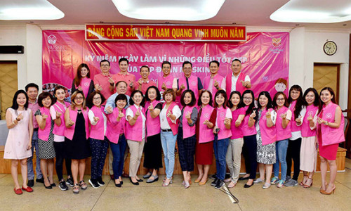 Nu Skin Việt Nam tặng 200 phần quà cho trẻ em tại TP.HCM và Hà Nội