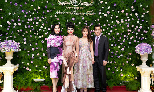Dàn người mẫu hội tụ trình diễn thời trang của Quỳnh Paris đón sinh nhật CEO Phương Thảo