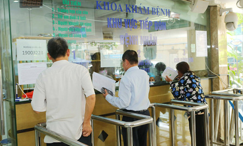 Roche Việt Nam phối hợp Bệnh viện Bệnh Nhiệt đới Trung ương tặng 6.500 suất xét nghiệm chẩn đoán Viêm gan B miễn phí cho người dân Hà Nội