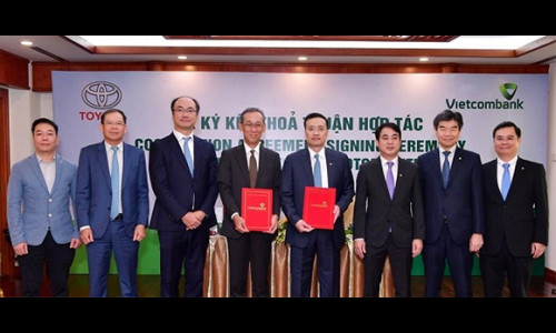 Vietcombank sẽ tài trợ vốn cho hệ thống đại lý của Toyota Việt Nam