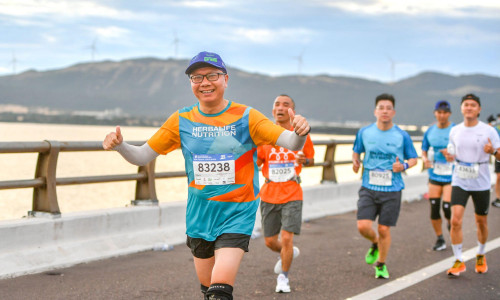 Herbalife Việt Nam là nhà tài trợ dinh dưỡng tại VnExpress Marathon Sparkling Quy Nhơn 2023