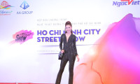 Á quân Fitness Model Kim Huệ khoe dáng chuẩn bất ngờ tại Street show