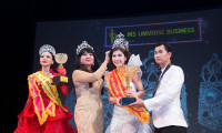 Nữ hoàng ngành trang sức Hồ Thanh Hương hoàn thành sứ mệnh trao vương miện 1,5 tỷ đồng