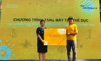 Sun Life Việt Nam tặng máy tập thể dục giúp cộng đồng tận hưởng cuộc sống khỏe mạnh hơn