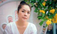 Dương Cẩm Lynh: 'Tôi khóc cả tháng, chới với khi ôm con ra ngoài sống'
