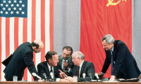 Tuyên bố Chiến tranh Lạnh 2.0: Ngẫu nhiên thắng tất yếu?