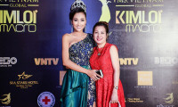 Nữ diễn viên Huỳnh Thi bất ngờ hội ngộ Nữ đại gia Thái Bình Dương Đường