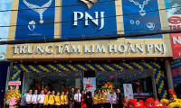 PNJ tưng bừng khai trương TTKH tại 462 Nguyễn Thị Thập 