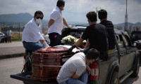 Ecuador giữa dịch Covid-19: Người dân mòn mỏi chờ nhận thi thể người thân, cảnh sát lại thu thập hơn 1.400 quan tài chờ được chôn cất