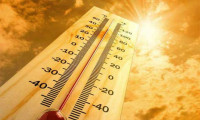 TP. HCM còn nắng nóng oi bức thêm vài ngày nữa rồi chuyển mưa, cảnh báo tia UV ở mức gây hại cho cơ thể