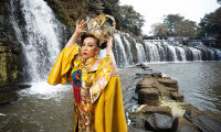 Uy quyền và đẹp theo phong cách hoàng triều của hoa hậu Lee Lee Nguyễn