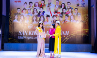 Nữ hoàng điện ảnh nhân ái Nalisa Nguyễn khoe vẻ đẹp quyến rũ trên vị trí giám khảo